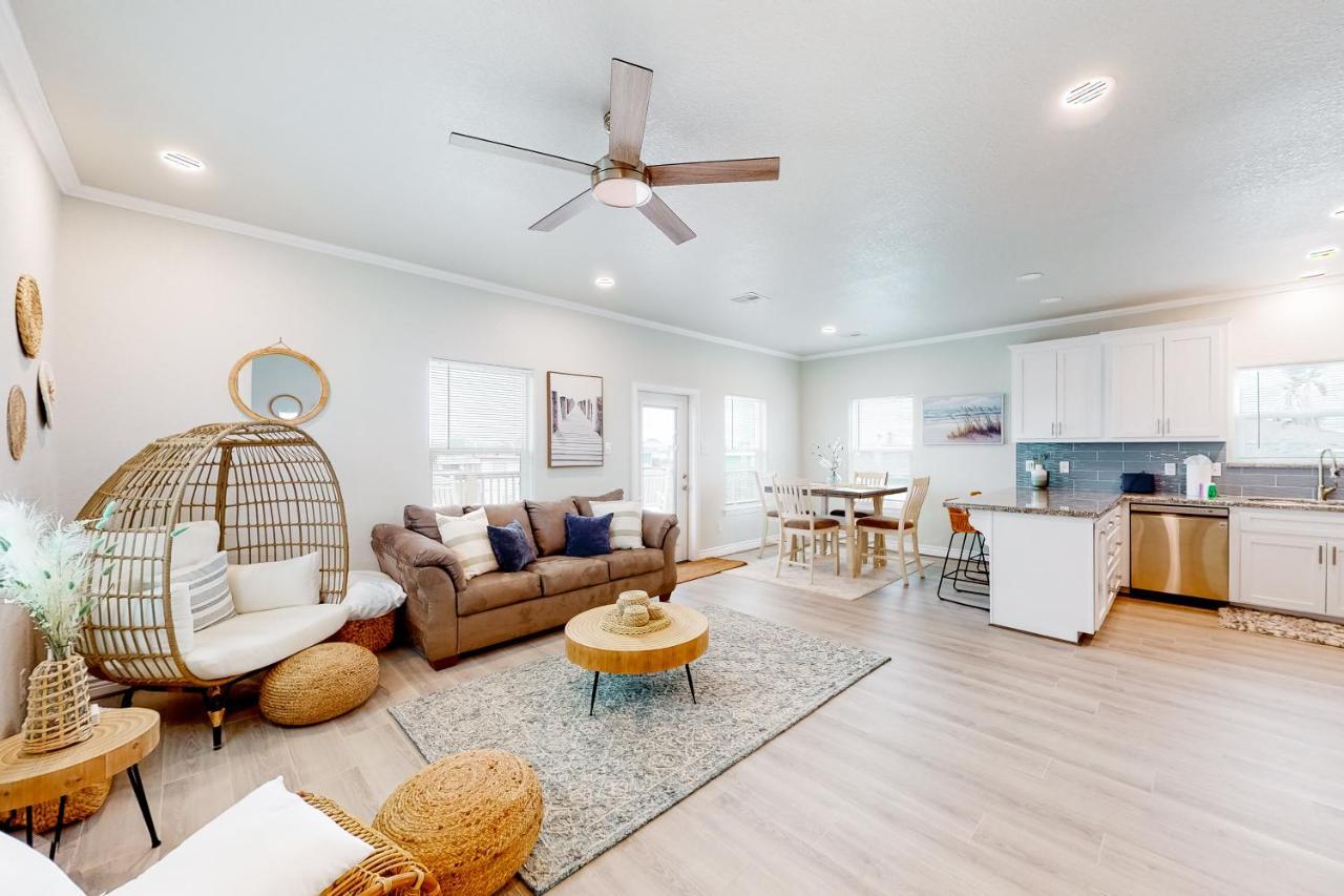 Caisson Modern Beach Cottage Surfside Beach Exterior photo
