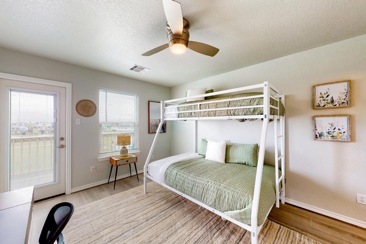 Caisson Modern Beach Cottage Surfside Beach Exterior photo
